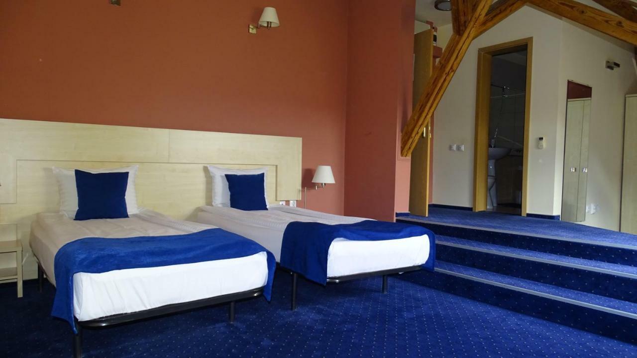 Casa Elysee Hotell Deva Exteriör bild